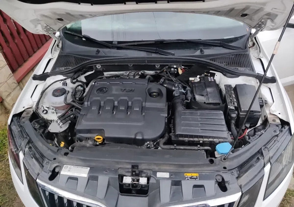 Skoda Octavia cena 37500 przebieg: 219000, rok produkcji 2020 z Tarnów małe 211